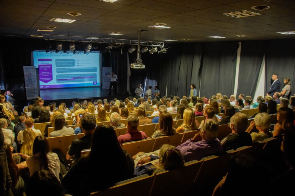 Kreplak en Santa Clara: «Es importante rendir cuentas y compartir hacia dónde va el sistema de salud»