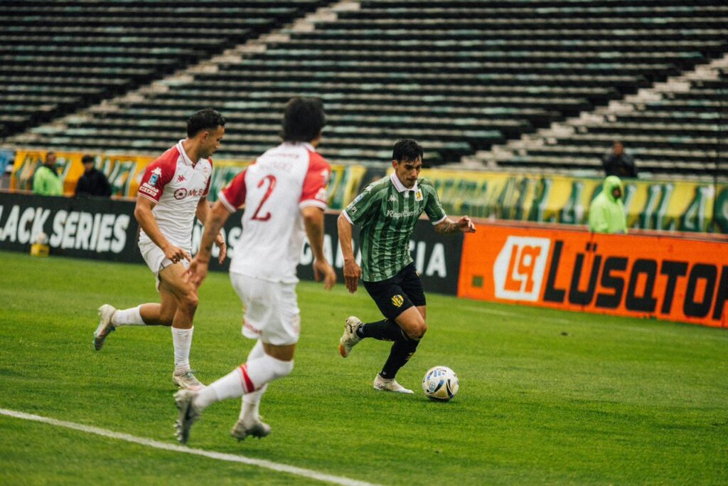 Aldosivi sigue sin ganar: sumó un punto con sabor a poco frente a Huracán