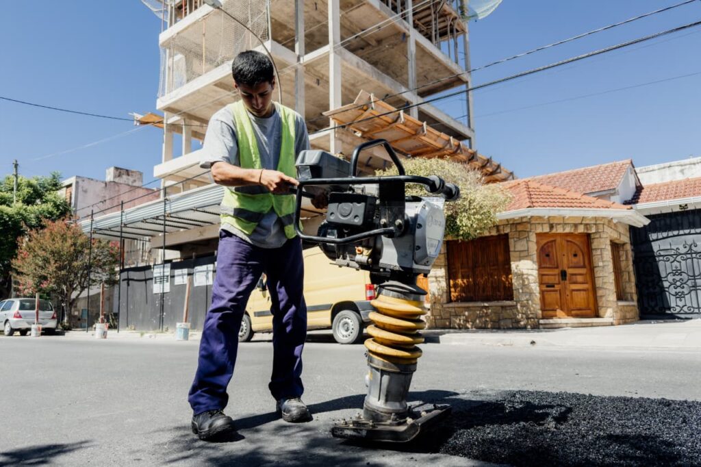 Bacheo Express: ya son más de 400 toneladas de asfalto en frío colocadas en Mar del Plata