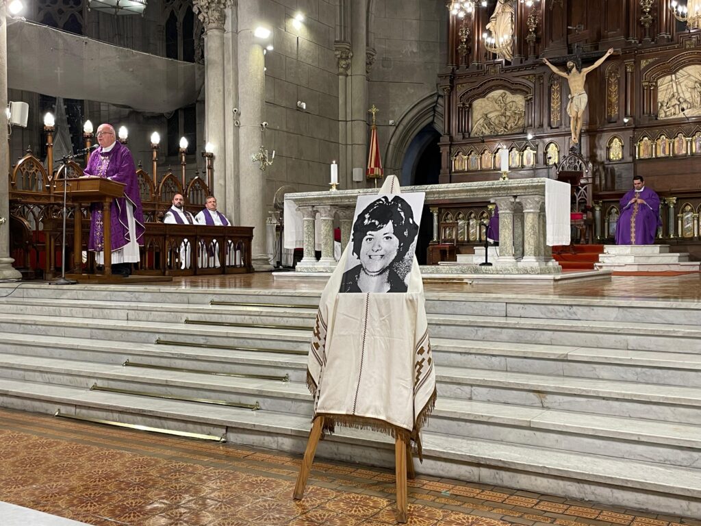 A 50 años del asesinato de Coca Maggi, monseñor Giobando presidió una Misa en la Catedral: «No podemos callar»