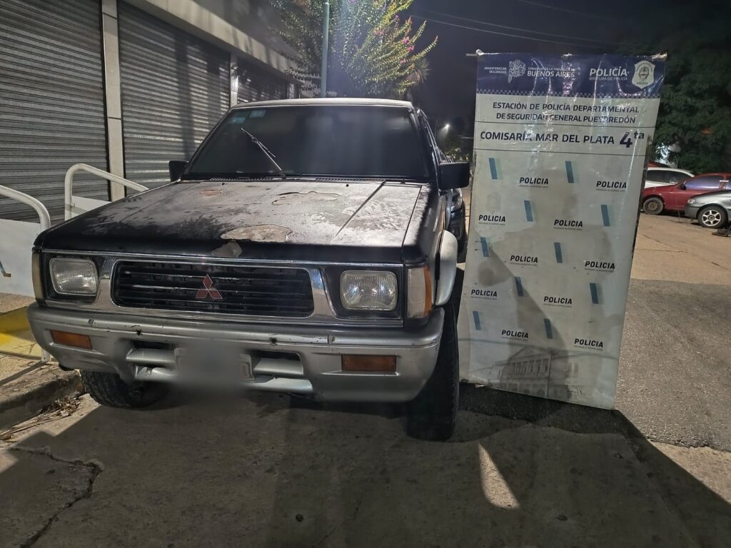 Circulaban en una camioneta robada hace días: un aprehendido