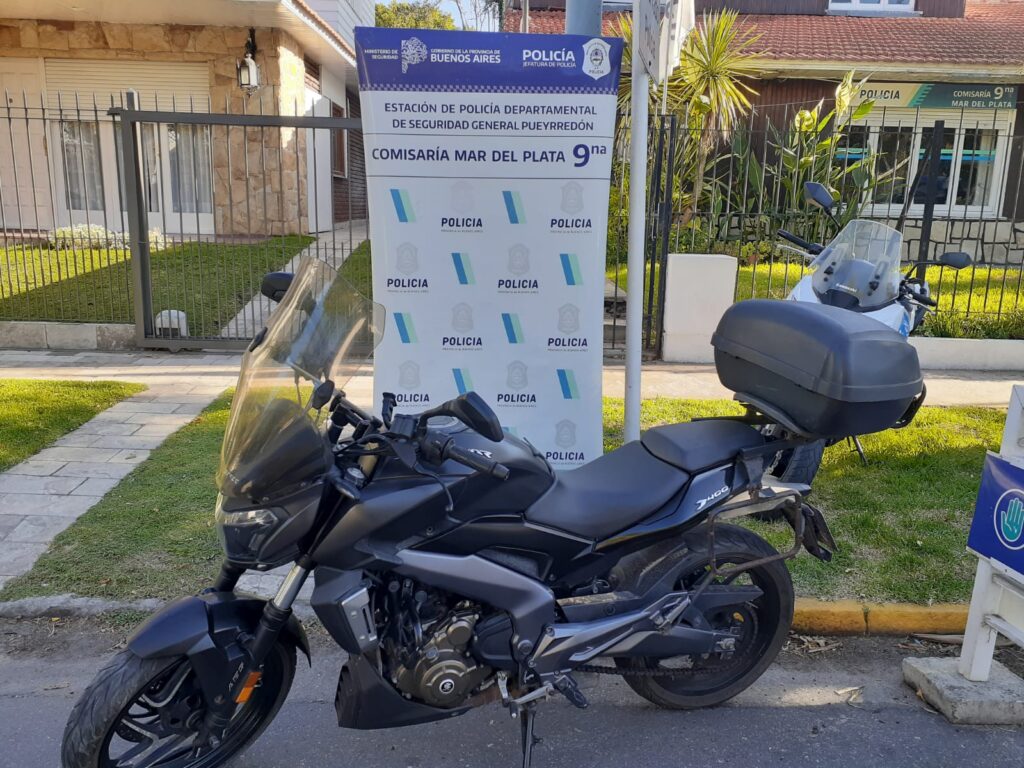 Tres menores aprehendidos tras robar una moto frente a una fiscalía