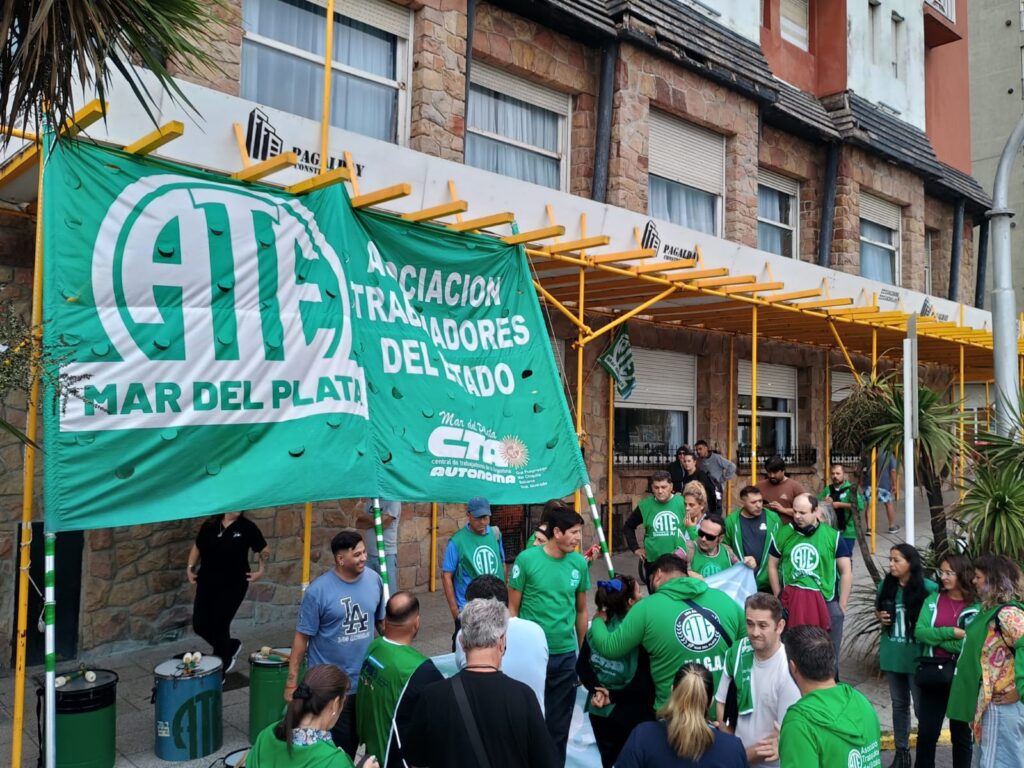 Video: reclamaron por 300 puestos de trabajo que peligran en Mar del Plata