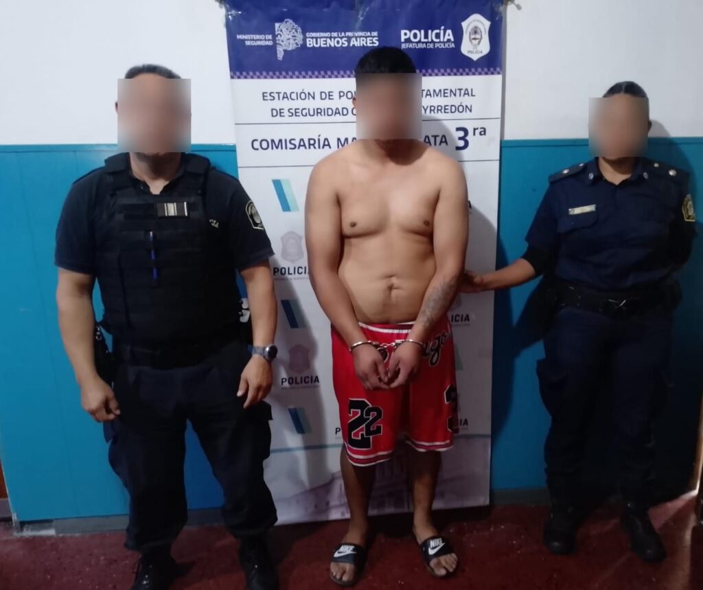 Discutía con su pareja, le pegó a la policía y le secuestraron dos handys
