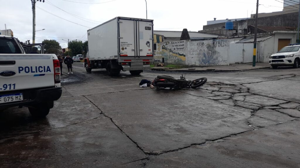 Otro motociclista murió tras chocar con un camión: ambos conductores eran compañeros de trabajo