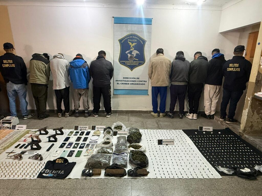 Mega allanamiento en Mar del Plata dejó 17 aprehendidos y millonarios secuestros de armas y drogas