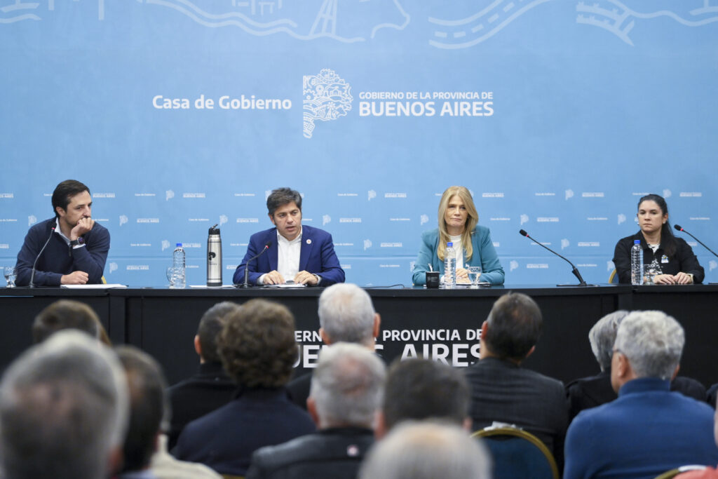 Kicillof y Kreplak se reunieron con 60 intendentes para repudiar el ajuste del Gobierno nacional en materia de salud