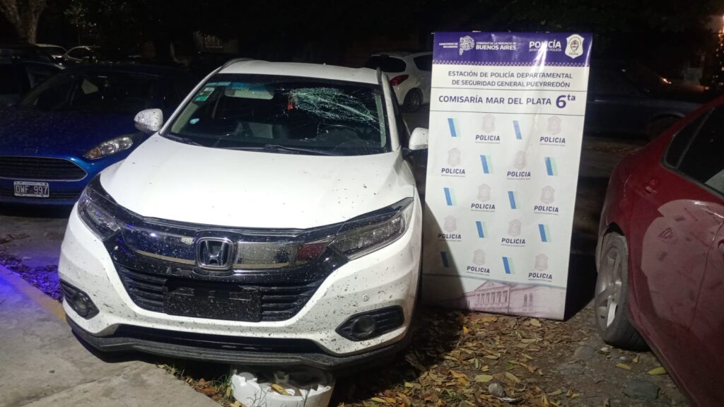 Menores robaron dos autos y dispararon a la policía durante la fuga: tres aprehendidos y dos prófugos