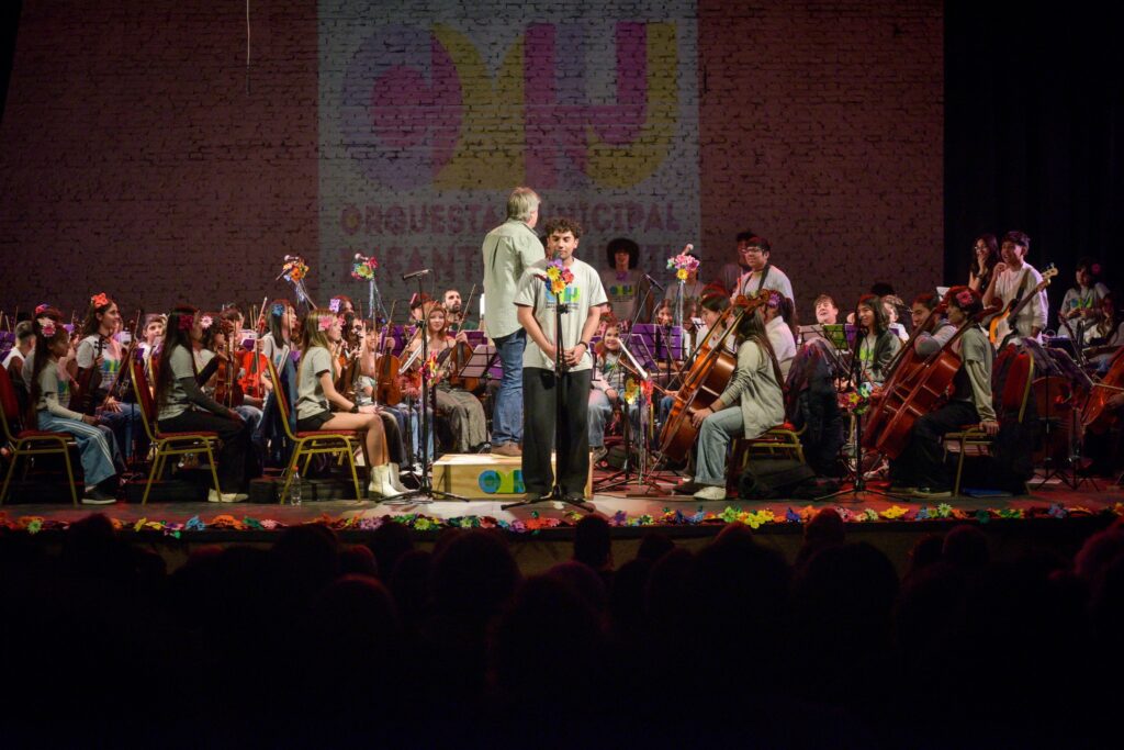 La Orquesta Municipal Infanto Juvenil se presenta en el Teatro Colón