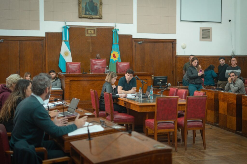 “No dan la cara”: Cheppi cruzó a La Libertad Avanza en el Concejo por ausentarse en la defensa de la Zona Fría