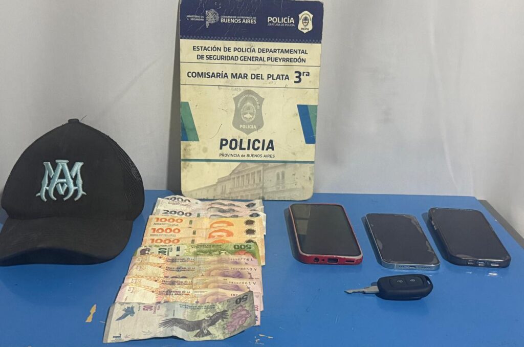 Brutal robo a un conductor de una app, fuga y choque