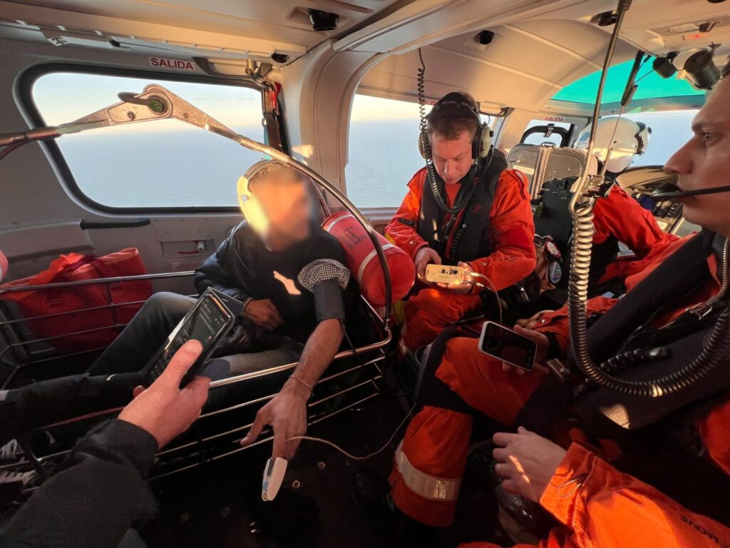 Video: impresionante rescate a un marinero de Prefectura Mar del Plata