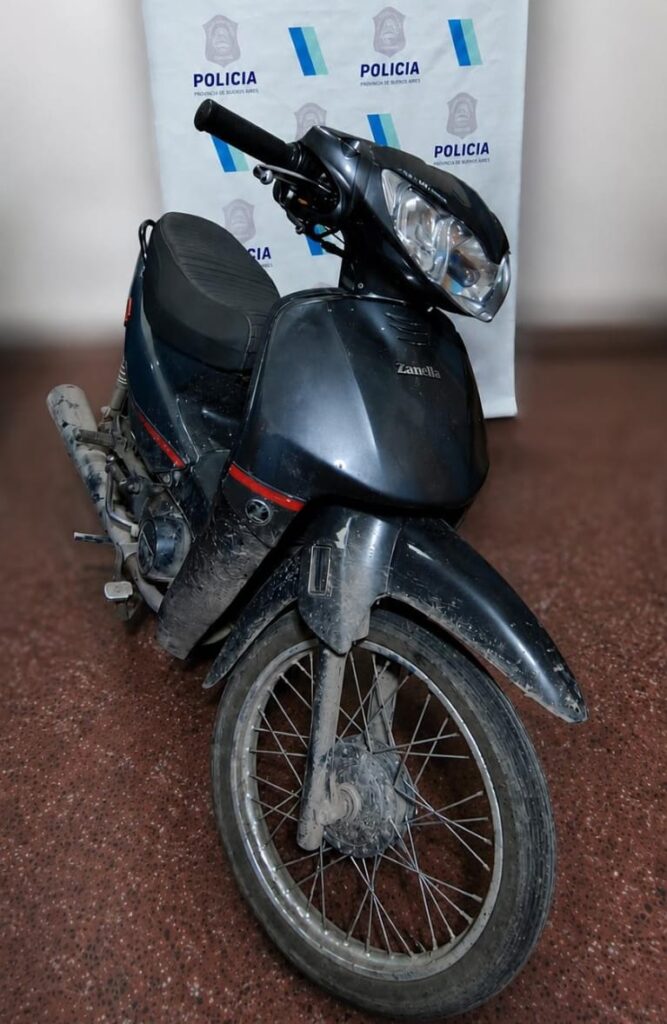 Un menor robó una moto y agredió a la policía cuanto intentaba escapar