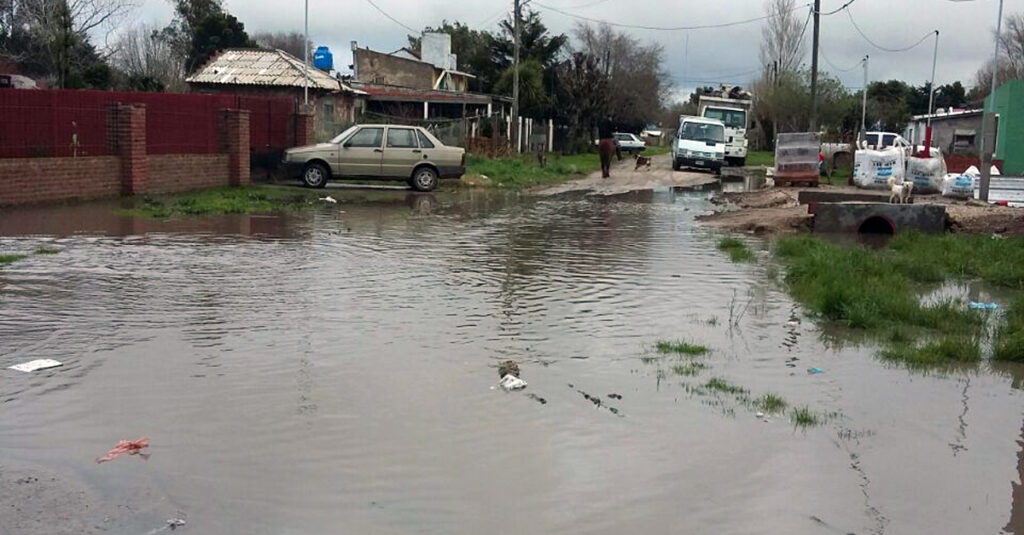 El Barrio 2 de Abril llega al Concejo Deliberante: «Nuestras casas no son cauces de agua»