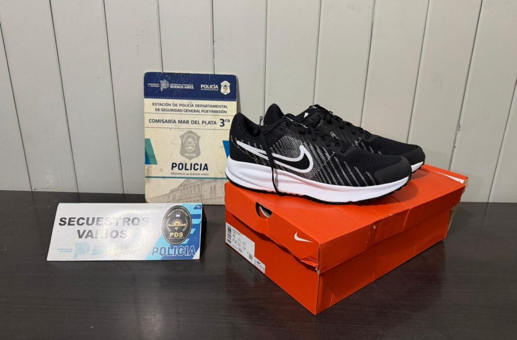 Robó unas zapatillas de una reconocida casa deportiva pero la descubrieron