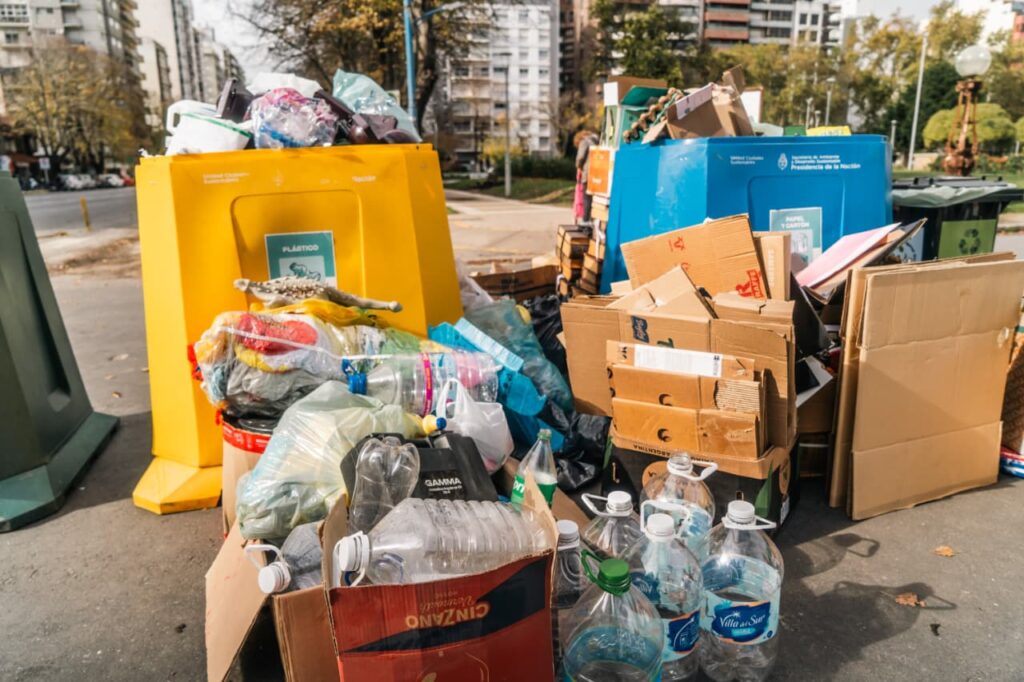 Vuelve el Punto Verde Móvil para recoger desechos tecnológicos y dar la posibilidad de adoptar un árbol