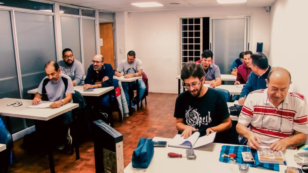 Salida laboral: el Municipio y CAFAMAR impulsan una nueva formación virtual en ferretería