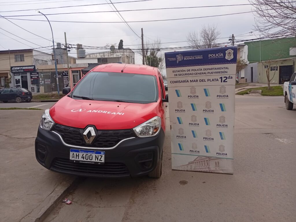 Robaron a mano armada una camioneta de Andreani mientras se hacía un reparto
