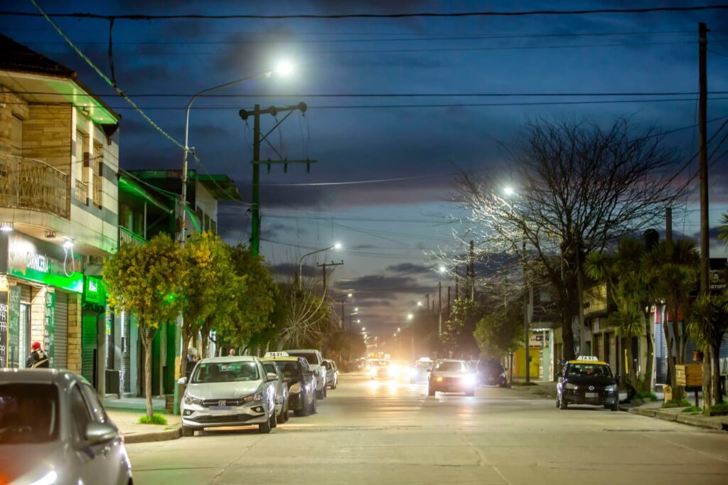 Avanza el Plan LED en Mar del Plata: ya se completó la instalación de los primeros mil artefactos en los barrios