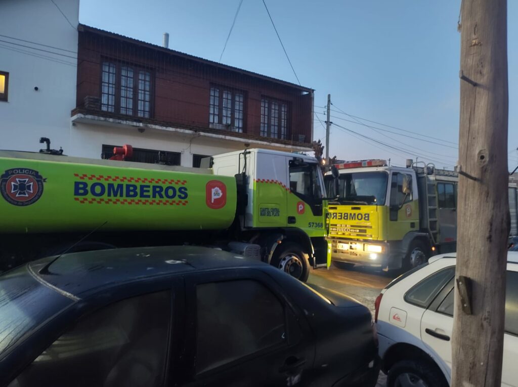 Máxima tensión en el puerto por un incendio en una vivienda