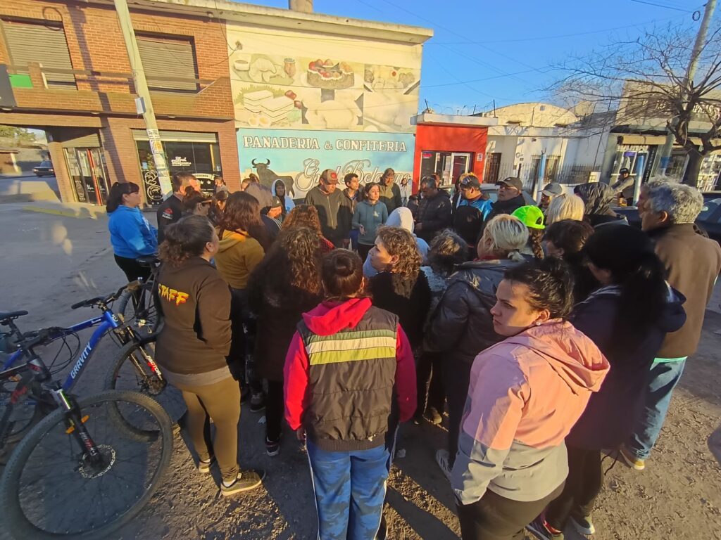 Vecinos de la zona oeste reclamaron por el «abandono de los barrios»