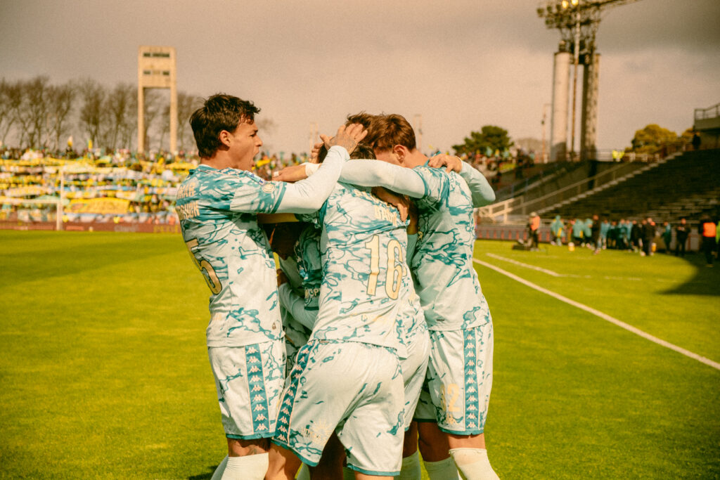 Aldosivi lo logró: goleó a Banfield y se ilusiona con la permanencia