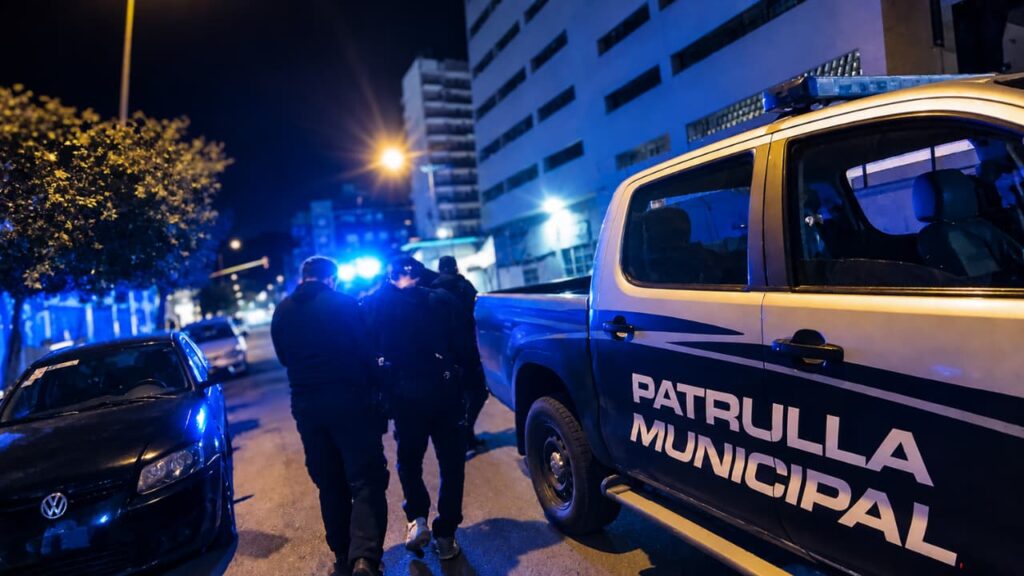 Intentaron evadir a la Patrulla Municipal con insultos y amenazas pero terminaron aprehendidos