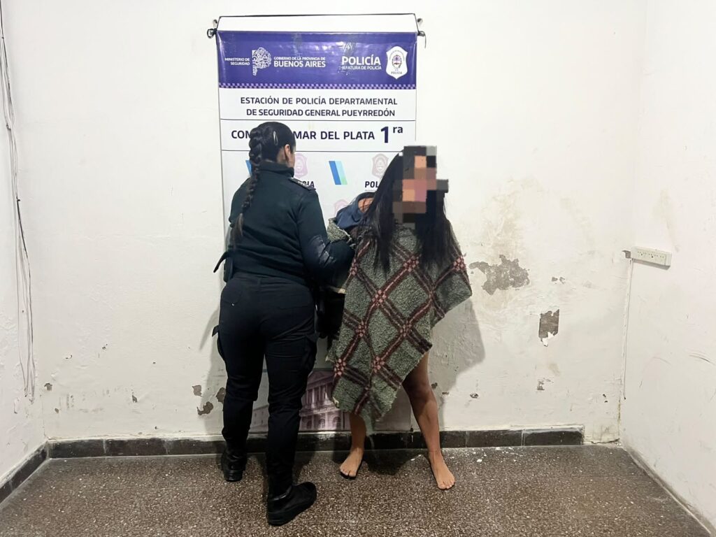 Insólito: una mujer entró a un reconocido gimnasio, manoseó a un profesor y terminó desnuda