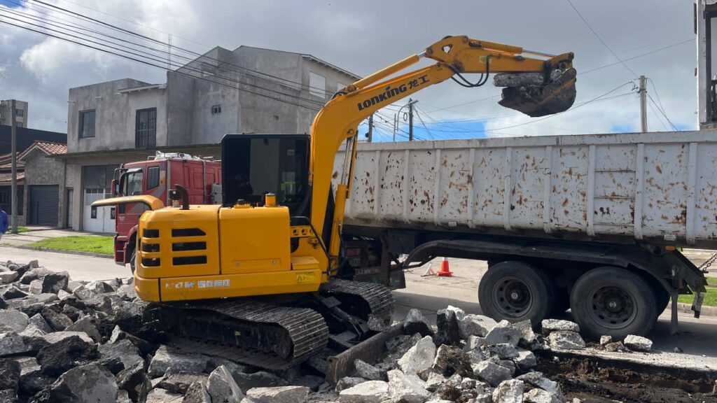 Finalizan las obras de bacheo en San Carlos y avanza sobre otro barrio de Mar del Plata