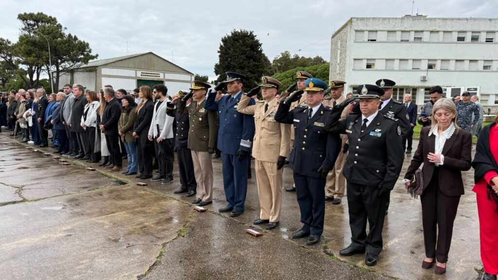 Montenegro participó del acto por el Centenario de la Base Naval Mar del Plata a la espera de su licencia en la Legislatura