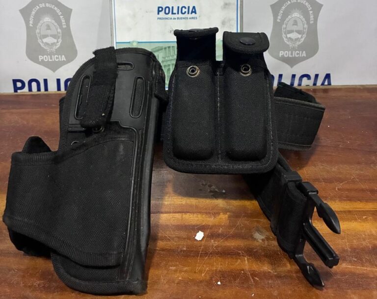 Intentó escapar pero terminó en Batán: circulaba con un auto robado y elementos de la policía