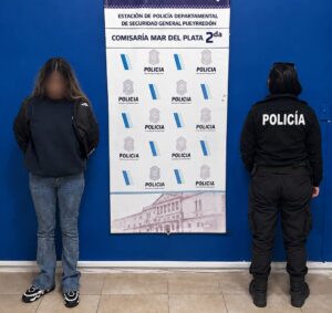Noche de terror: agredió a su ex, se peleó con la policía y rompió un espejo con la cabeza