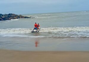 Prefectura rescató a un kayakista que no podía regresar a la costa