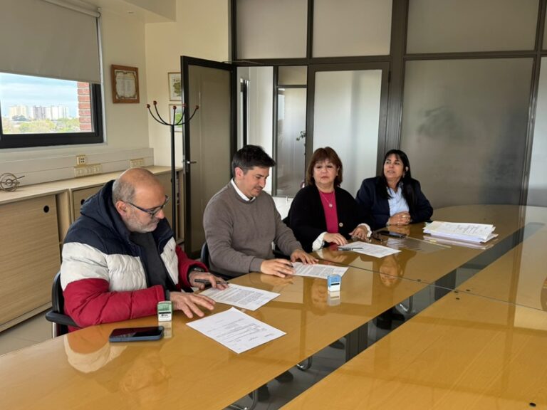 OSSE amplía la red de agua en Punta Mogotes