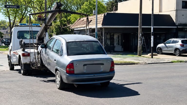 Secuestraron el vehículo que intentó atropellar a un grupo de personas a la salida de un boliche