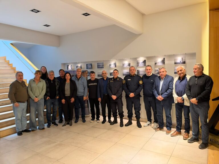 Hoteleros y gastronómicos se reunieron con la policía por la seguridad durante la temporada