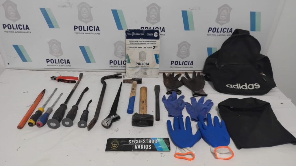 Sin freno: intentaban hacer un boquete en pleno centro para robar en una farmacia